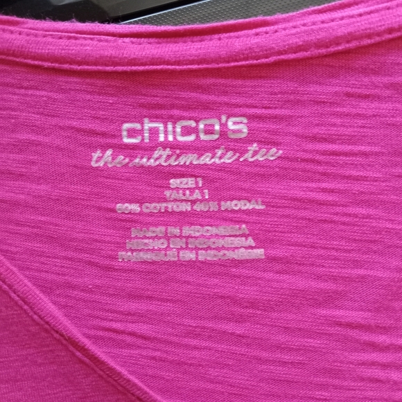 Chico's Lightweight Hot Pink The Ultimate Tee Chico's Size 1 Medium V neck EUC - Picture 3 of 3
